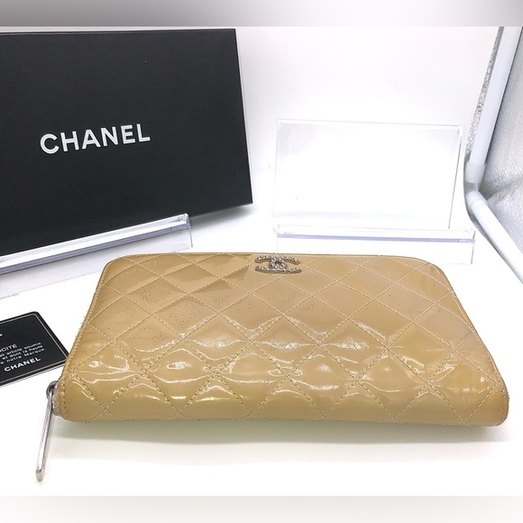 Chanel Maltelasse Patent Gold Quilted Organizer Wallet Clutch Zip Around CC - Picture 5 of 16